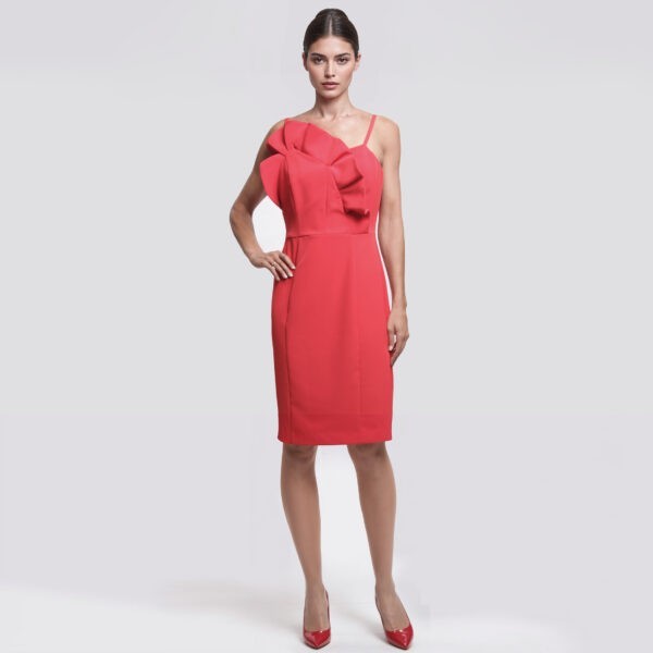 BLUGIRL – Abito a tubino rosso con volant e scollo asimmetrico