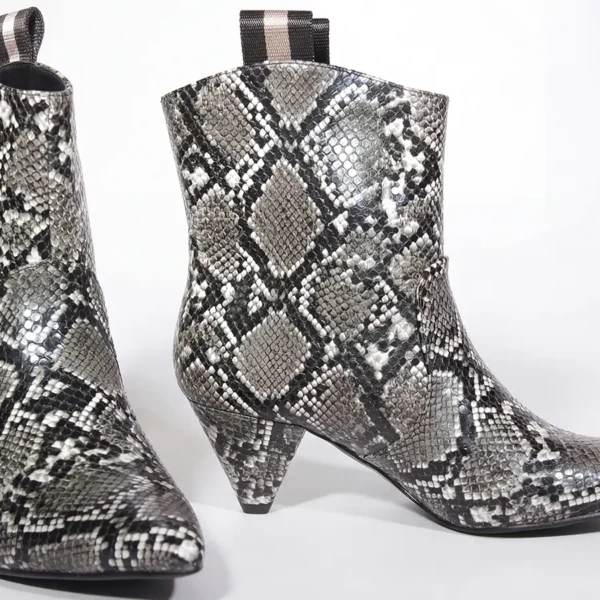 YAMAMAY – Stivaletto Pitonato Grigio Fumo